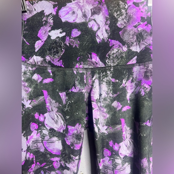 Lululemon Wunder Under High Rise Crop 23" Scallop Full-On Luxtreme Floral 4 - Picture 6 of 9